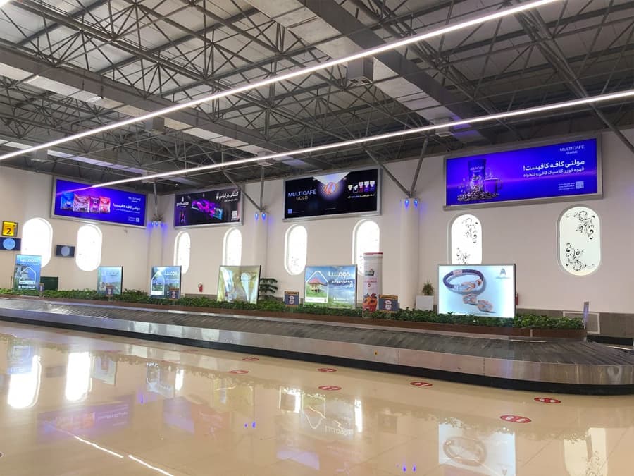 بیلبورد دیوار سالن تسمه نقاله فرودگاه کیش - ۲